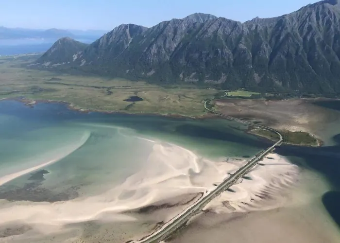 Flott Hytte I Morfjorden, Laupstad
